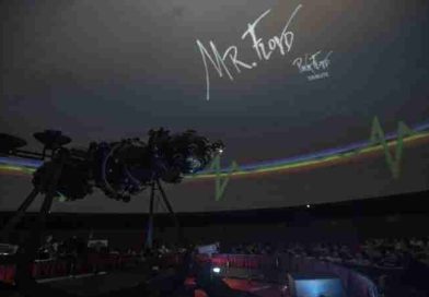 El universo de Pink Floyd cobra nueva vida bajo la cúpula del Complejo Astronómico Municipal