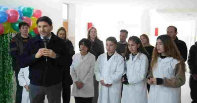 Pullaro inauguró la renovación del Centro de Salud Los Pinos, en Villa Amelia
