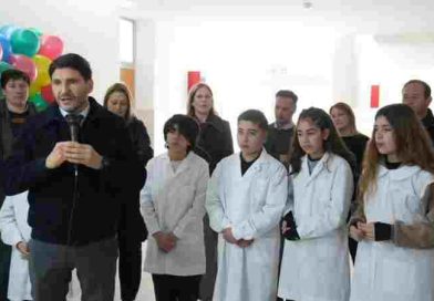 Pullaro inauguró la renovación del Centro de Salud Los Pinos, en Villa Amelia