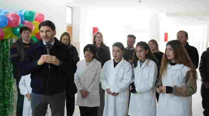 Pullaro inauguró la renovación del Centro de Salud Los Pinos, en Villa Amelia