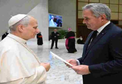 El canciller Quirno celebró la confirmación de la visita del papa León XIV a la Argentina