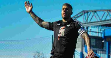 Riestra le dio otro golpe a Estudiantes y sube en la tabla
