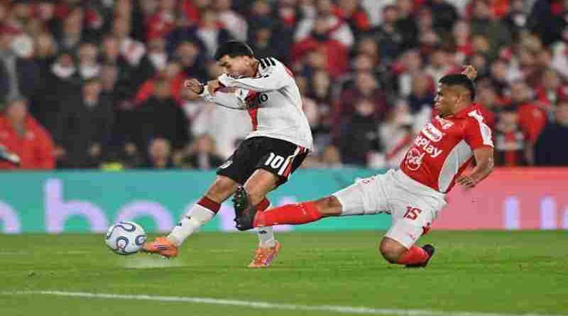 River en crisis terminal: jugó mejor pero quedó eliminado por penales en octavos de la Sudamericana