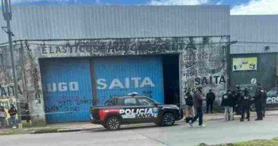 Un operario murió aplastado por un colectivo en un taller de la zona sur de Rosario