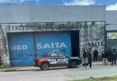 Un operario murió aplastado por un colectivo en un taller de la zona sur de Rosario