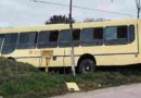 Tucumán: un pasajero subió a un colectivo, atacó al chofer con un arma blanca y quedó grabado