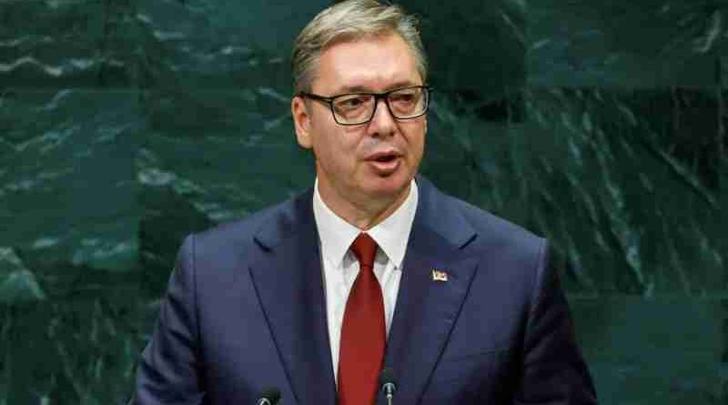 Serbia: renunció el presidente Aleksandar Vucic, para competir por el cargo de primer ministro