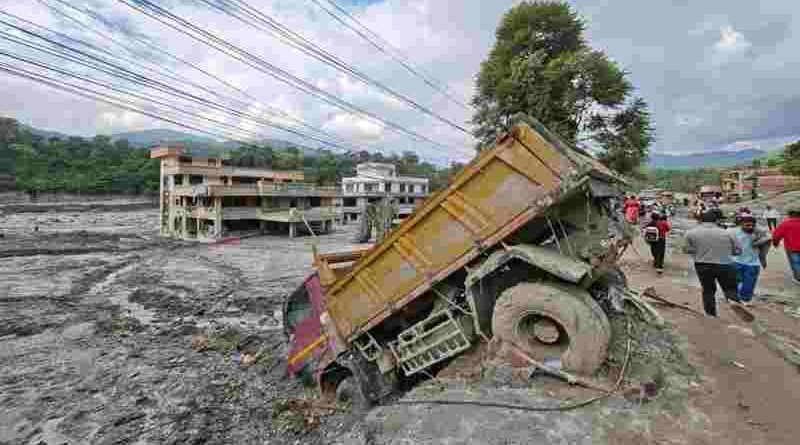 Nepal: asciende a 1.252 la cifra de muertos tras el colapso glaciar en el país