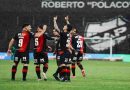 En un clima raro por los hechos de violencia del martes en el club, Newell’s recibe a Lanús buscando asegurar su lugar entre los mejores ocho de su zona