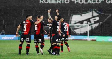 En un clima raro por los hechos de violencia del martes en el club, Newell’s recibe a Lanús buscando asegurar su lugar entre los mejores ocho de su zona