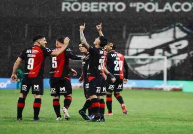En un clima raro por los hechos de violencia del martes en el club, Newell’s recibe a Lanús buscando asegurar su lugar entre los mejores ocho de su zona