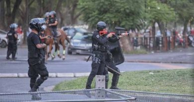 “El protocolo del garrote”: la represión sistemática de la policía durante la gestión de Pullaro contra la hinchada de Newells