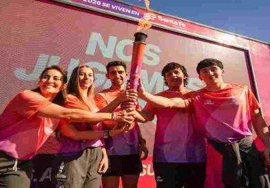 El paso de la Antorcha por Granadero Baigorria: una llama, el río, cinco deportistas y una ciudad