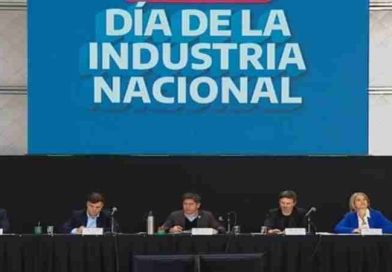 El duro mensaje de Kicillof para Milei en el “Dia de la Industria”: “está fundiendo al sector”  
