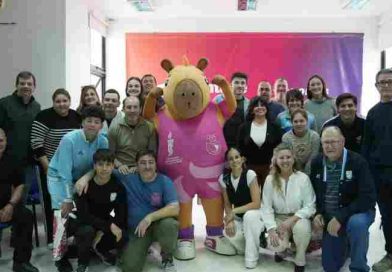 La provincia completó la entrega de becas a los 64 deportistas santafesinos que competirán en los Juegos Suramericanos
