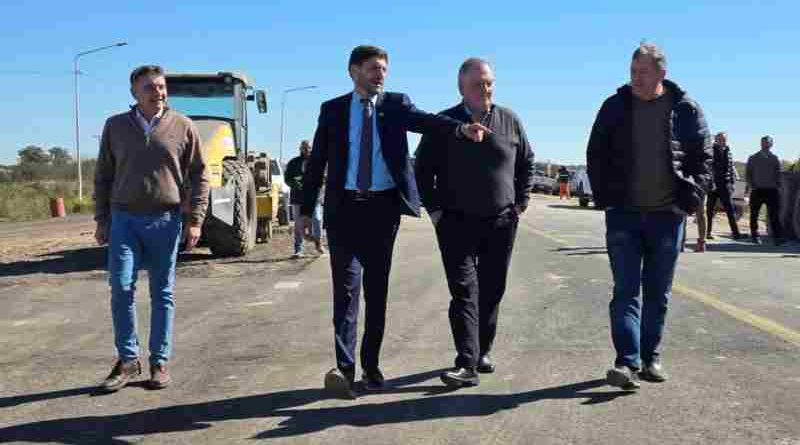 Pullaro inauguró la pavimentación del acceso al jardín de infantes de la Escuela Normal Nº 40 en Sán Cristobal