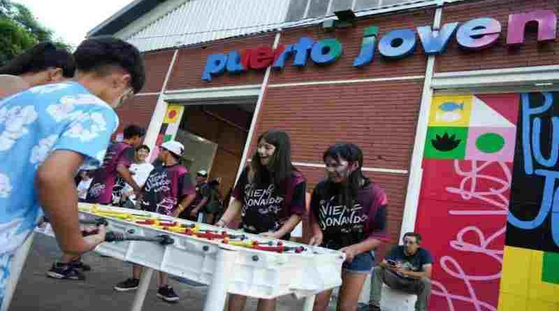 Adolescentes de Rosario se encontraron para compartir sus miradas: amores, amistades y territorios