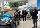 Con financiamiento provincial, se incorporó el primer taxi eléctrico de Rosario