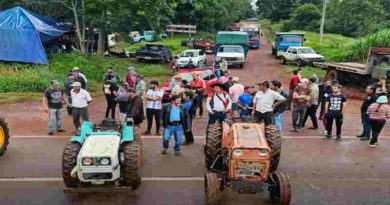 Yerbateros misioneros protestaron durante la visita de Milei