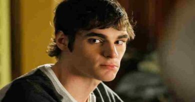 Murió RJ Mitte, el actor de Breaking Bad que interpretó al hijo de Walter White, a los 34 años