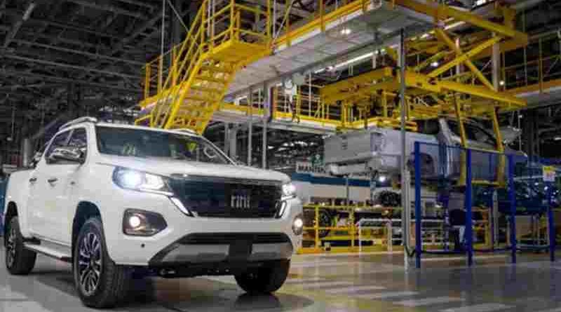 Stellantis frena la producción de sus pick-ups en Córdoba por una fuerte caída en la demanda