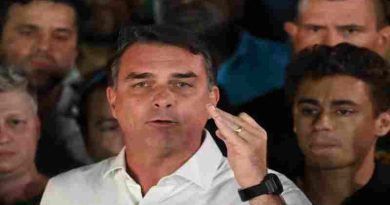 Si te he visto no me acuerdo: Flávio Bolsonaro se fue a Estados Unidos, según un medio brasileño