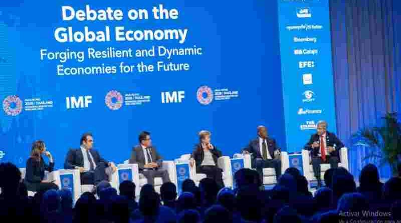 Caputo, con visión optimista en el FMI: “La gente está valorando los datos reales”