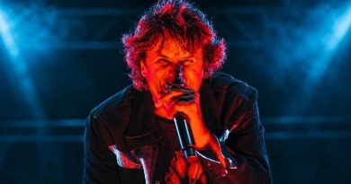 “El ritual que nunca se apaga”: Ciro y Los Persas copan el Anfiteatro con una doble fecha a pura mística y rock and roll
