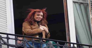 Día de la Lealtad: la militancia se reunió en San José 1111 para celebrar junto con Cristina Kirchner