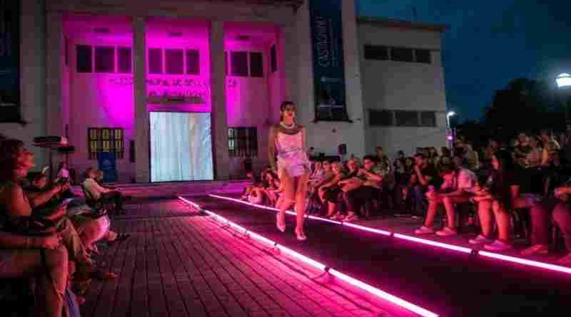La Escuela de Diseño y Producción Textil reprogramó el festejo de sus 15 años