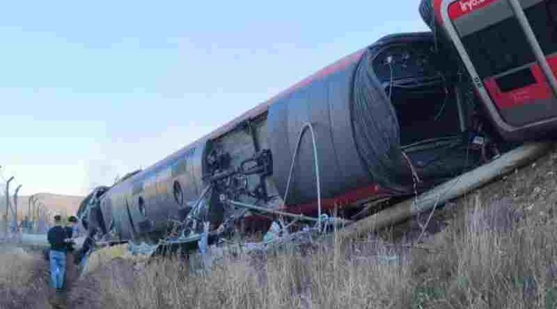 España: al menos 39 muertos tras el choque de dos trenes