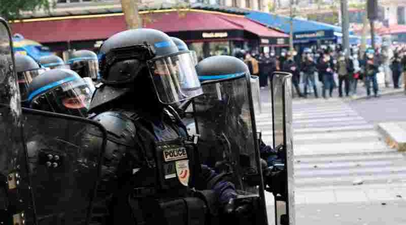 Francia: tensión extrema por una nueva jornada de masivas protestas que paralizan el país
