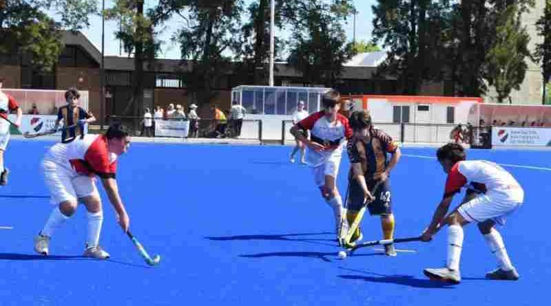 Hockey: tras los Juegos Suramericanos, la renovada cancha de la ASH ya recibe a jóvenes de toda la provincia