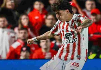 Instituto venció a Riestra y quedó a un paso de asegurarse el primer puesto en la Zona A