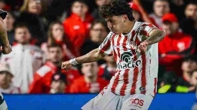 Instituto venció a Riestra y quedó a un paso de asegurarse el primer puesto en la Zona A