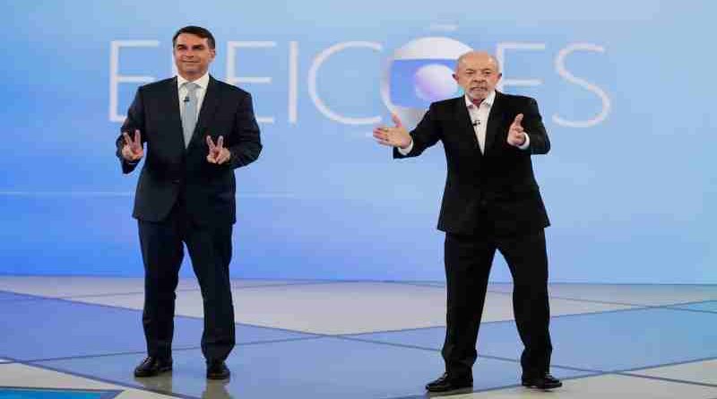 Lula y Flávio Bolsonaro cruzaron acusaciones y llevaron a la Argentina al centro del debate presidencial brasileño