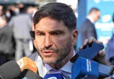 Pullaro ubicó a Bolsonaro como “presidente legítimo” del país vecino y salió del “furcio” apelando a la UCR