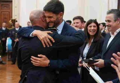 Pullaro reconoció a policías reincorporados: “Ustedes cambiaron la institución policial y el rumbo de la provincia de Santa Fe”