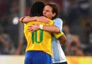 “Qué placer haber formado parte de tu historia”, Ronaldinho saludó a Messi por su retiro de la Selección