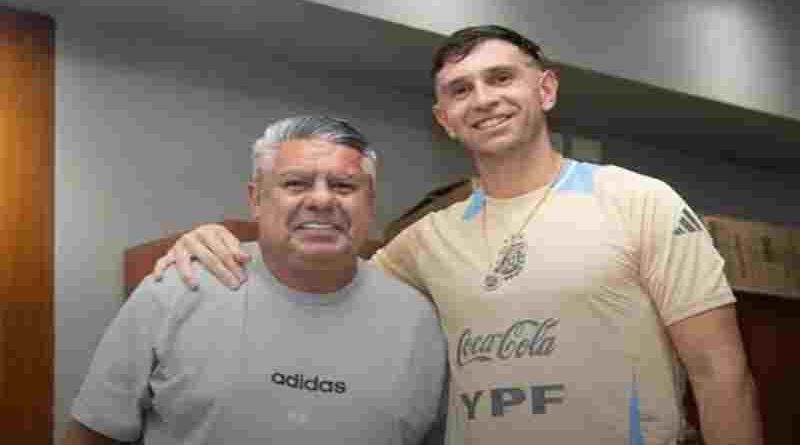 El mensaje del “Chiqui” Tapia al “Dibu” Martínez: “No tengo dudas, vas a volver más fuerte que nunca”