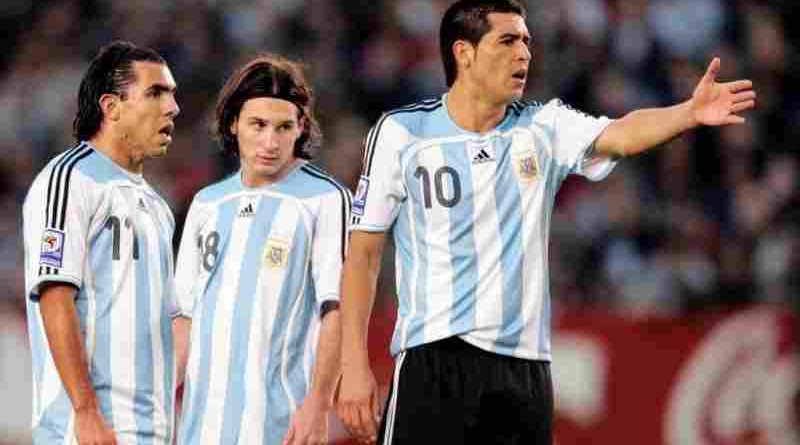 Carlos Tévez confirmó la presencia de Lionel Messi y Riquelme para su despedida