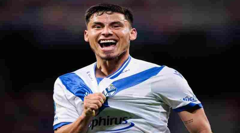 Vélez aplastó 5-0 a Central Córdoba de Santiago del Estero y le pisa los talones a Boca en la tabla anual