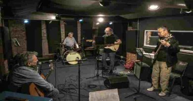 Volver a Sonar: tres bandas de músicos + 65 se presentan en el Galpón 11